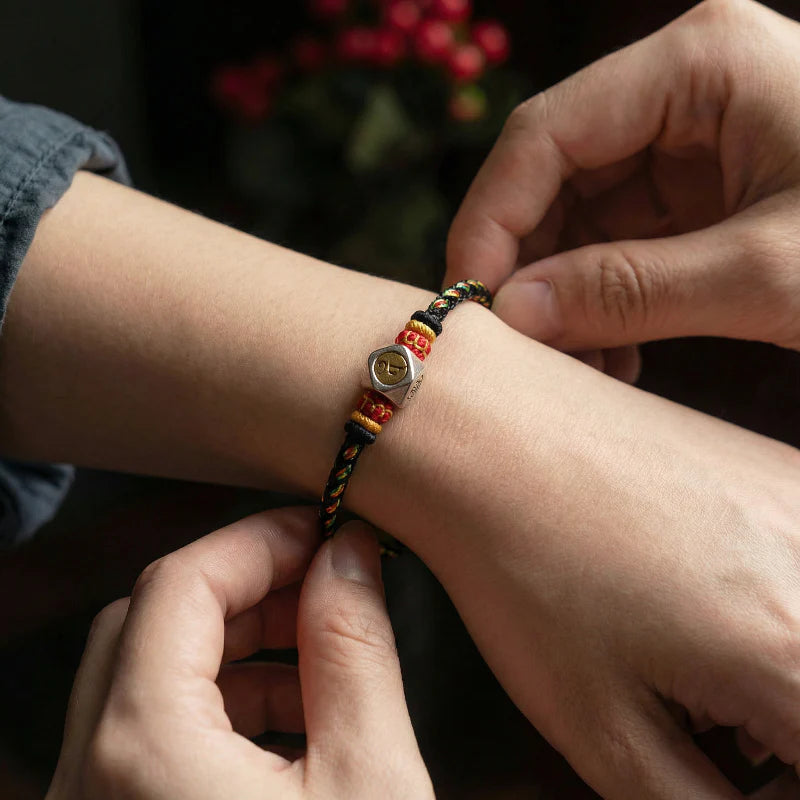 Acalanatha Guardian Buddha Bracelet – Handwoven Zodiac Amulet for the Year of the Rooster