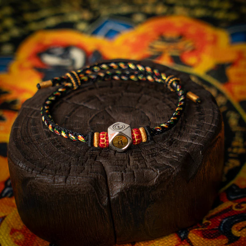Acalanatha Guardian Buddha Bracelet – Handwoven Zodiac Amulet for the Year of the Rooster